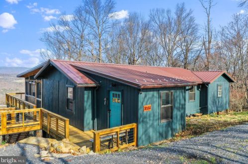 1034 Toms Knob Approach, Lost City WV 26810-8428 exterior
