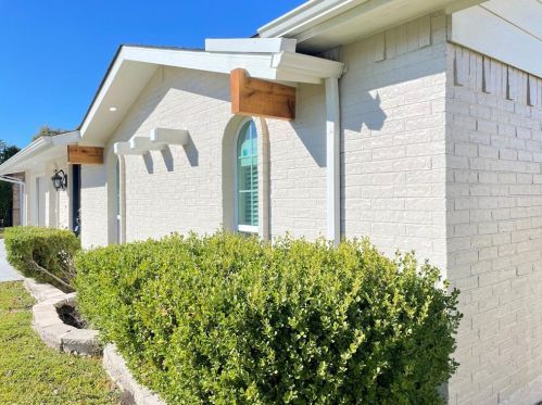 1805 Armstrong Dr, Plano TX  75074-5077 exterior