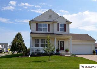 2003 Lakewood Dr, Omaha, NE 68046-8013