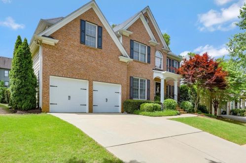4054 Suwanee Trail Dr, Buford, GA 30518-8771