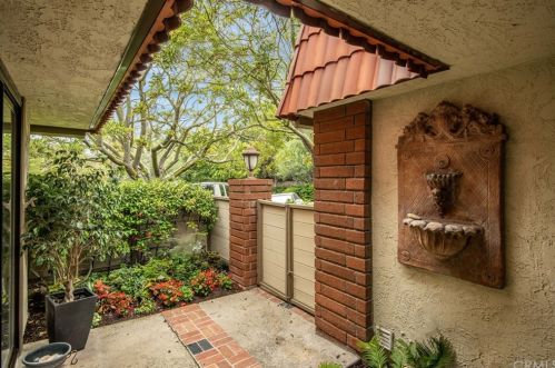 80 Cresta Verde Dr, Palos Verdes Estates, CA 90274-5454
