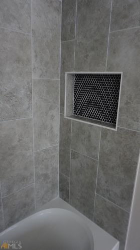 3260 Creekwood Dr, Rex GA  30273-2121 exterior