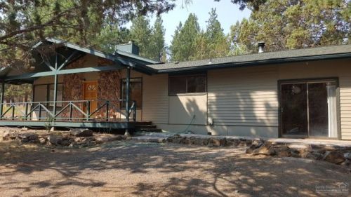 63333 Silverado Dr, Bend OR  97701-8579 exterior