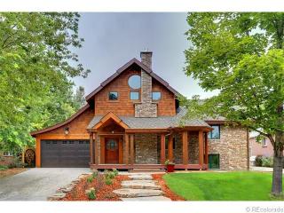 1177 Newport St, Denver, CO 80220-4751
