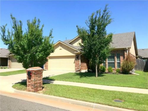 18609 Agua Dr, Edmond, OK 73012-9611