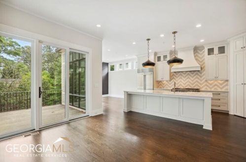 1074 Abington Ct, Atlanta GA  30319 exterior