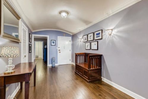 415 Aldine Ave, Chicago, IL 60657-3653