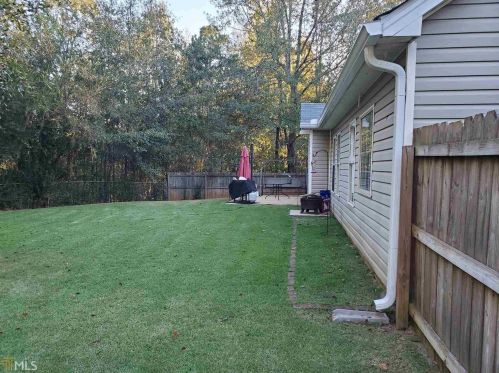 2028 Big Cypress Ln, Locust Grove, GA 30248-2642