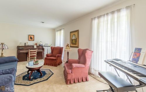 2408 Meadow Lark Dr, Atlanta GA  30344-4026 exterior