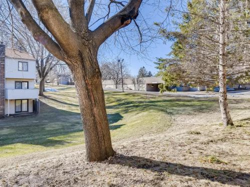 199 Bridlewood Dr, Saint Paul MN  55119-4669 exterior