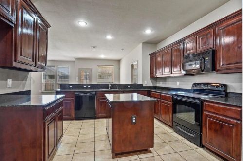 4509 Shagbark Dr, Argyle TX  76226-2489 exterior