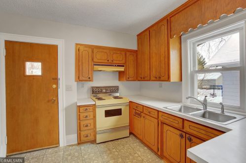 1755 James Ave, Saint Paul MN  55105-2114 exterior