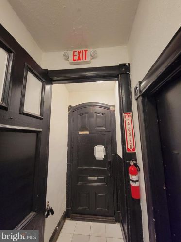 703 State St, Trenton NJ 08609-2008 exterior