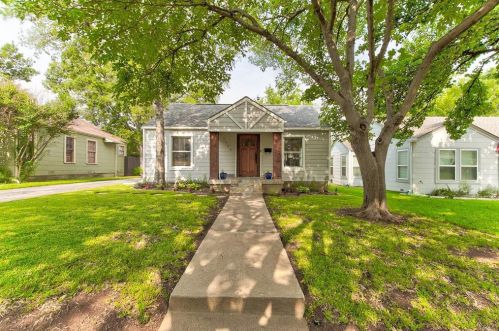 2604 Ryan Ave, Fort Worth TX  76110-3026 exterior