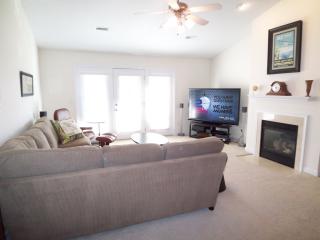 3826 Thornhill Cir, Champaign IL  61822-3529 exterior