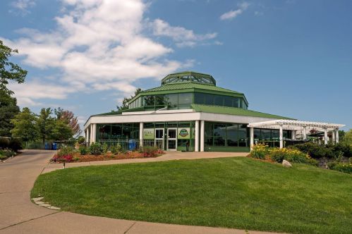 879 Hoyt Ave, Saint Paul MN  55106-1042 exterior