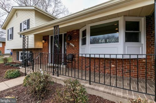 847 Gunnell Ct, Herndon, VA 20170-3319