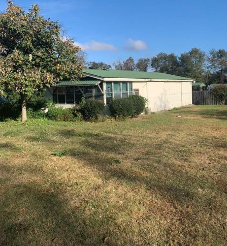 302 Russell St, Wrens, GA 30833-1050