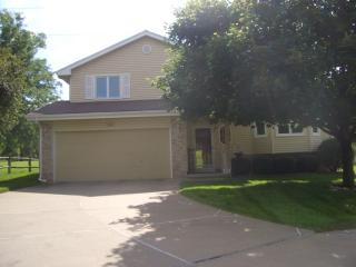 5607 115th Cir, Omaha, NE 68137-3692