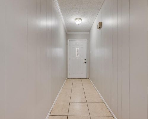 1917 Tracey Cir, Irving TX  75060-6946 exterior