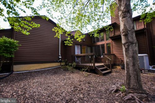 343 Sayre Dr, Princeton NJ  08540-5839 exterior