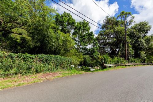 2550 Waiomao Rd, Honolulu HI 96816-3455 exterior