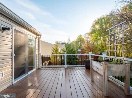 5812 Heming Ave, Springfield VA  22151-2716 exterior