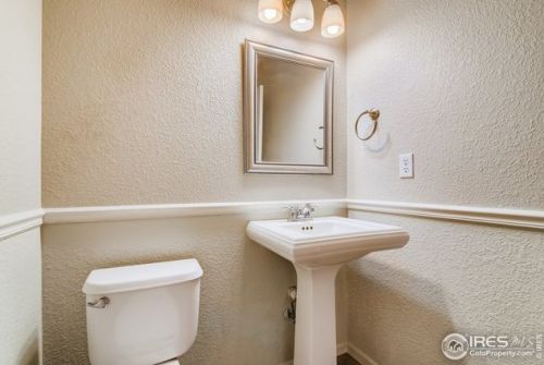 3945 Heatherwood Cir, Loveland CO 80534-2852 exterior