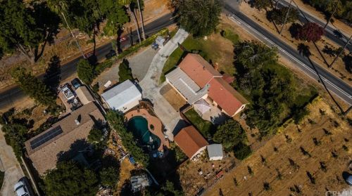 10080 Victoria Ave, Riverside CA  92503-6146 exterior