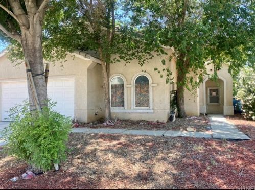 43921 Gingham Ave, Lancaster, CA 93535-4084