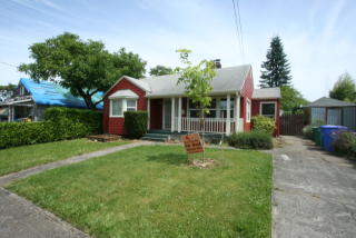 6134 17th Ave, Portland OR  97202-5304 exterior