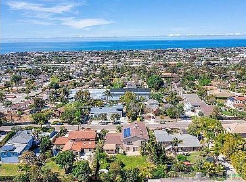 3636 Highland Dr, Carlsbad, CA 92008-2528
