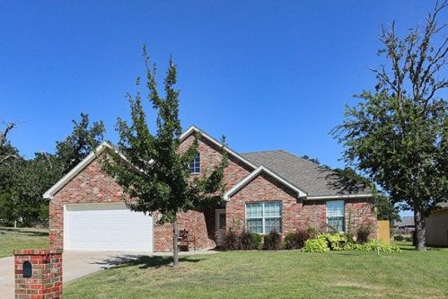 3106 Stone Creek Dr, Ardmore, OK 73401-1449