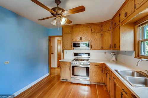1262 James Ave, Saint Paul MN  55105-2946 exterior