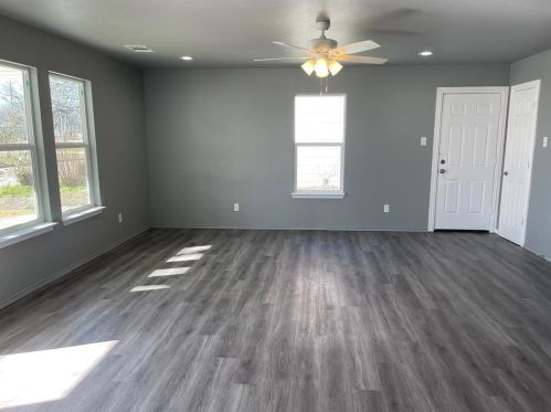 1517 Cannon St, Fort Worth TX  76104-3810 exterior