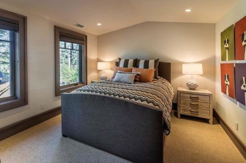 9654 Dunsmuir Way, Truckee CA  96161-4268 exterior