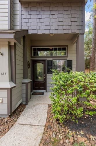 127 Cornflower Dr, Conroe TX  77384-5081 exterior