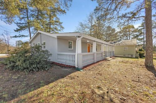 2296 Avery St, Lithonia, GA