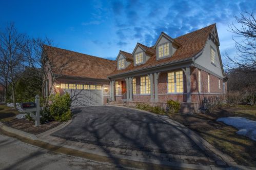 2405 Fox Meadow Ln, Northfield, IL 60093-4302