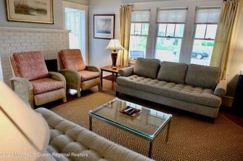 220 Lincoln Ave, Avon, NJ 07717-1263
