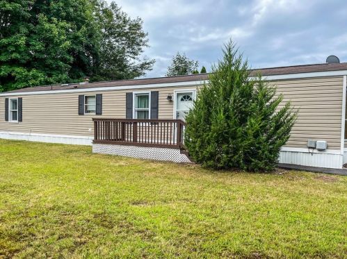 33 Torch Ln, Coventry, RI 02816-4013