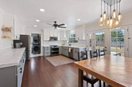 430 Stutsman Rd, Ukiah CA  95482-9553 exterior