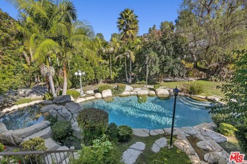 4601 Balboa Ave, Van Nuys CA  91316-4106 exterior