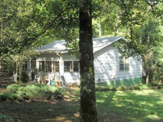 1571 Rays Church Rd, Bishop, GA 30621-1294