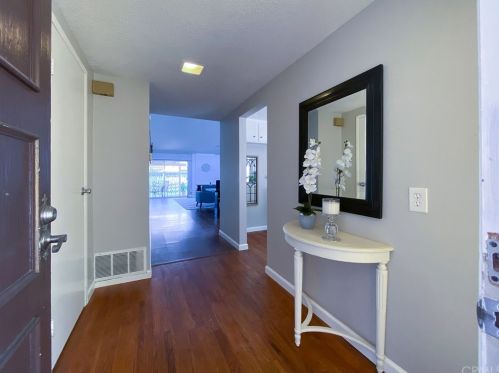 17251 Chestnut, Irvine CA  92612-2316 exterior