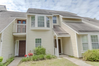 5 Townpark Ln, Charleston, SC 29412-2566
