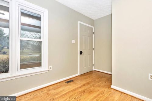 13607 Voland Ct, Dayton, MD 21036-1102