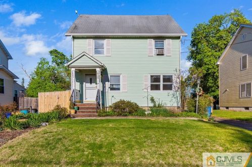 513 Whittier Ave, Piscataway, NJ 08854-1451