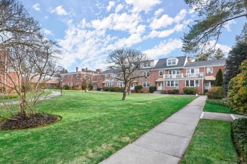 140 Putnam Park, Greenwich CT  06830-5780 exterior
