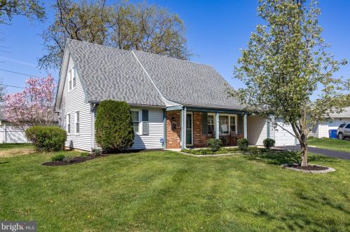 22 Edgely Pl, Willingboro, NJ 08046-2305